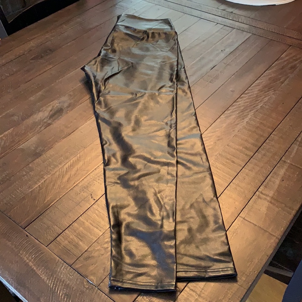 Like New Faux Leather Leggings